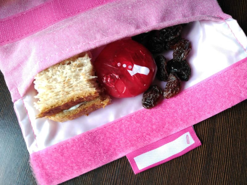 Idea de desayunos sanos para niños - Pan con queso, quesito y pasas