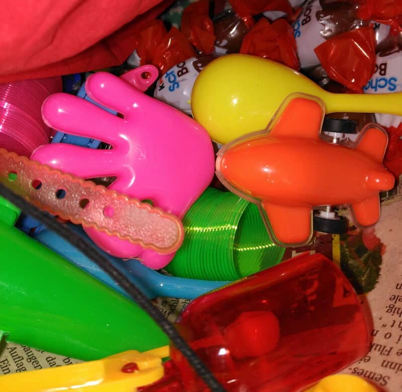 Sibucor 106 Piezas De Regalos De Fiesta Pop Para Niños, Juguetes De Caja De Tesoros, Premios De